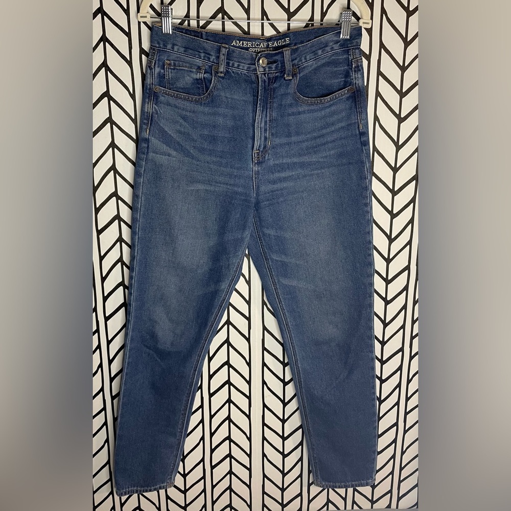 AE MOM JEAN